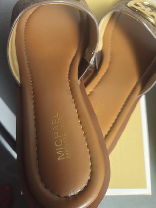 Sandalias Michael Kors Marrón y Dorado