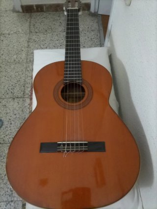 Guitarra Admira Menina + funda y atril