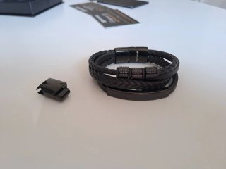 Pulsera SERASAR Brave Hombre Negra
