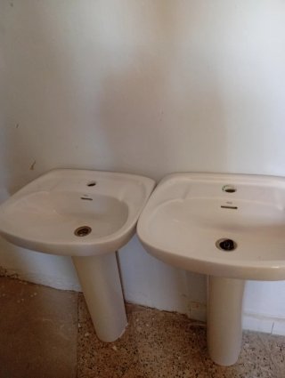 Lavabo de porcelana blanco