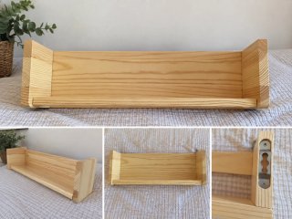 Scaffale in legno per bambini