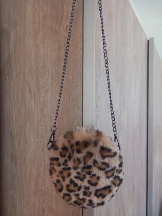 Bolso redondo estampado animal print