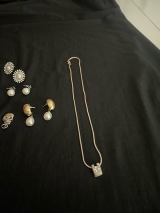 Lote 9 pares bisutería (15 piezas)