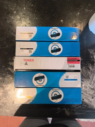 5 toner OKI sin abrir OKI MC350. Regalo tambores.