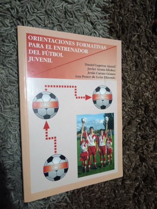 Libro entrenador de fútbol Juveniles