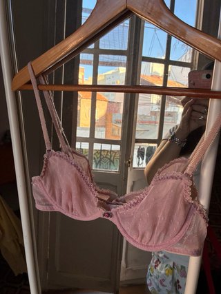 Sujetador rosa con puntitos