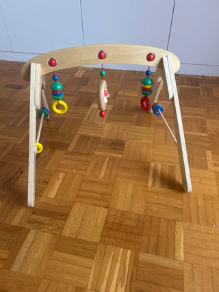 Gimnasio de suelo para bebé de madera