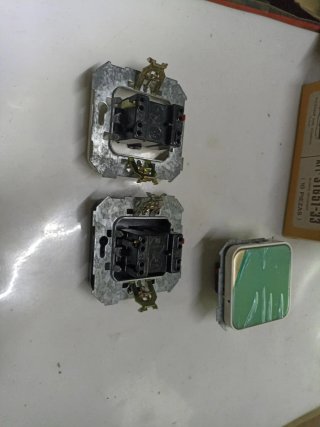 Pulsador o interruptor Simon 31 liquidación