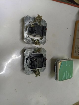 Pulsador o interruptor Simon 31 liquidación