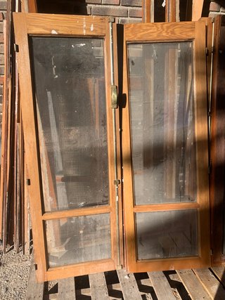 Lote de madera maciza:puertas ventanas barandilla