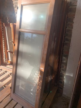 Lote de madera maciza:puertas ventanas barandilla