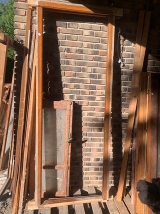 Lote de madera maciza:puertas ventanas barandilla