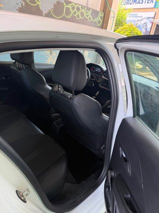 Peugeot 2008 2021