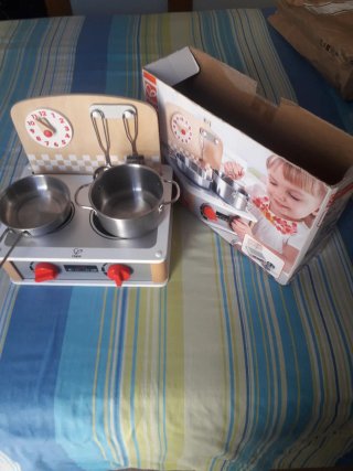 Cocinita de madera Hape con accesorios