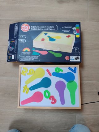 Caja Luminosa de Madera Playtive
