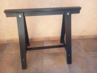 Par de caballetes de madera negros