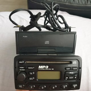 Radio Ford 6000 MP3 + Cargador CD