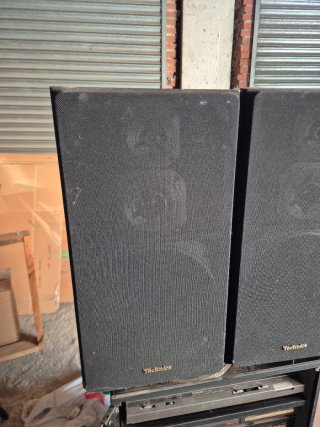 Equipo de música Technics con mueble