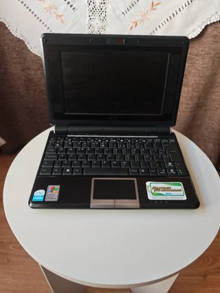Portátil año 2000 vintage coleccionista Asus