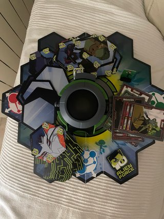 Juego de mesa Ben 10 Alien Force