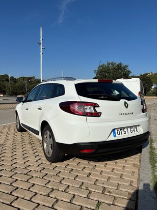 ¡SOLO 106km! Renault Megane Familiar 1.6 2010