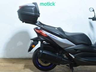 YAMAHA XMAX 300 (TOP CASE)