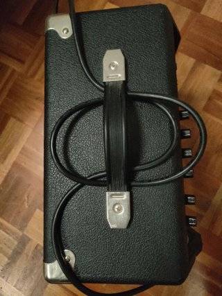 Amplificador Fender Frontman 15G