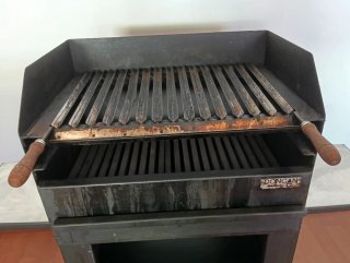 Barbacoa de carbón metálica negra