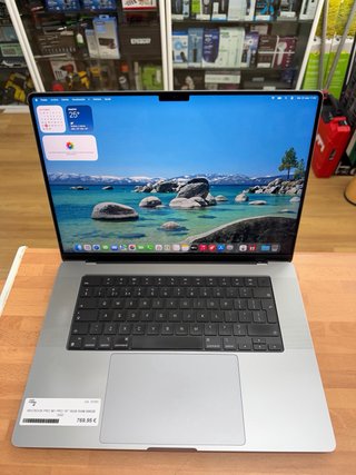 MacBook Pro M1 Pro 2021 16” 16GB RAM 500GB SSD