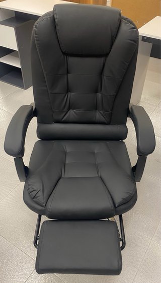Silla de oficina ergonómica negra