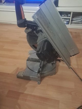 Sierra ingletadora profesional 400W