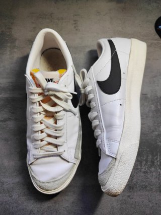Nike Blazer Low Zapatillas Blancas y Negras