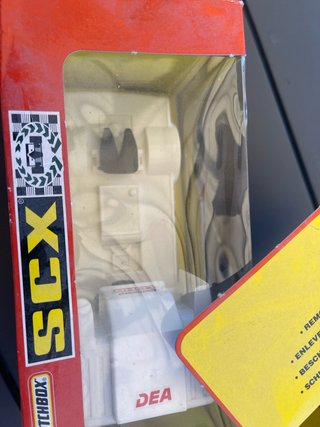 Camión Scalextric DEA y Esso Matchbox SCX