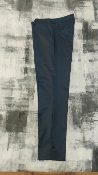 Traje azul. Regalo pajarita.