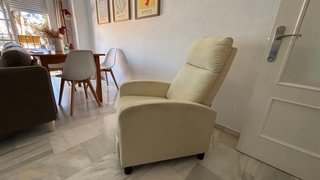 Sillón reclinable de descanso beige