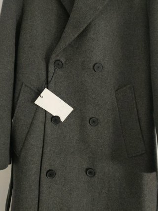 Abrigo nuevo con lana gris cinturón cruzado