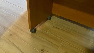 Escritorio ordenador con ruedas