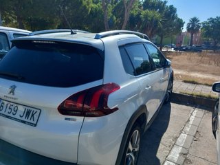 Peugeot 2008 AUTOMÁTICO 1.2 PureTech 110 Allure
