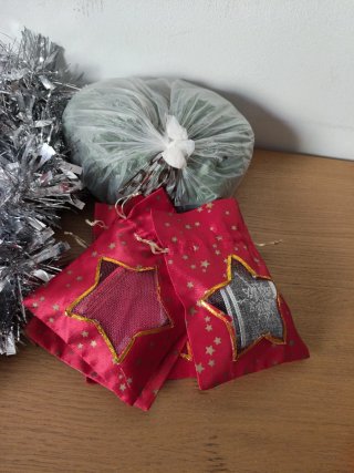 Accesorios árbol de Navidad.