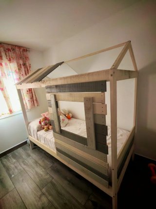 Cama Casa Infantil Blanca y Gris