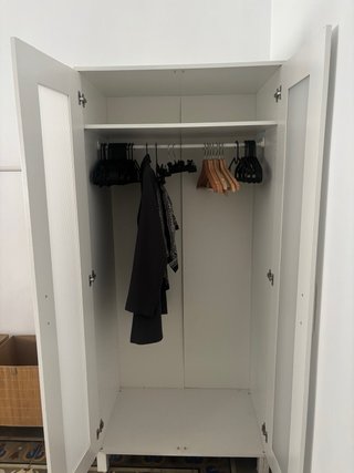 Armario blanco Ikea madera