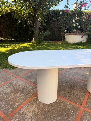 Mesa Comedor Hannun Microcemento Ovalada