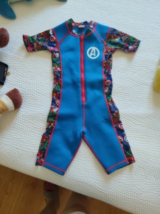 Neopreno infantil Avengers talla 4
