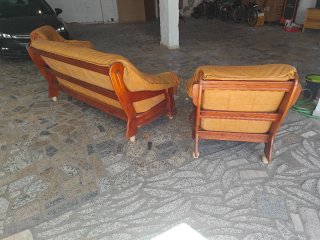 Sillones de cuero marrón