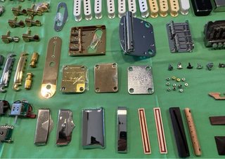 Gran lote de componentes de luthier