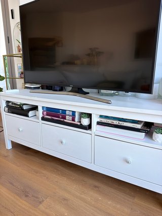 Mueble TV blanco y madera