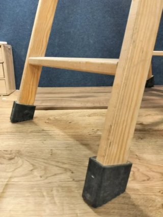 Escalera de madera SVELT S7 4 peldaños