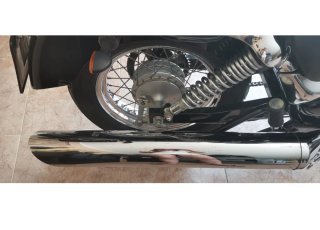 Suzuki Intruder 125 Negra