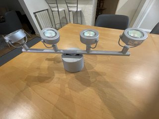 Lámpara de techo 4 focos orientables gris