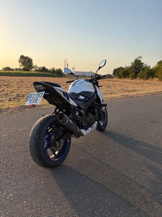 Suzuki GSX-S750 version A2 (2019) *DESLIMITADA*
